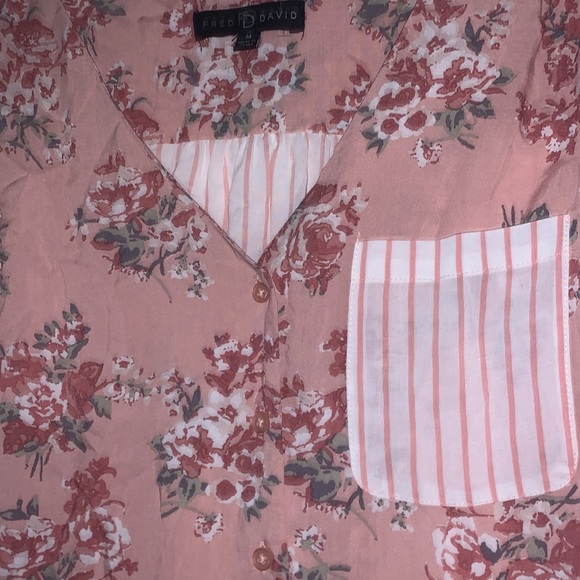 Beautiful Floral Blouse - Picture 2 of 5